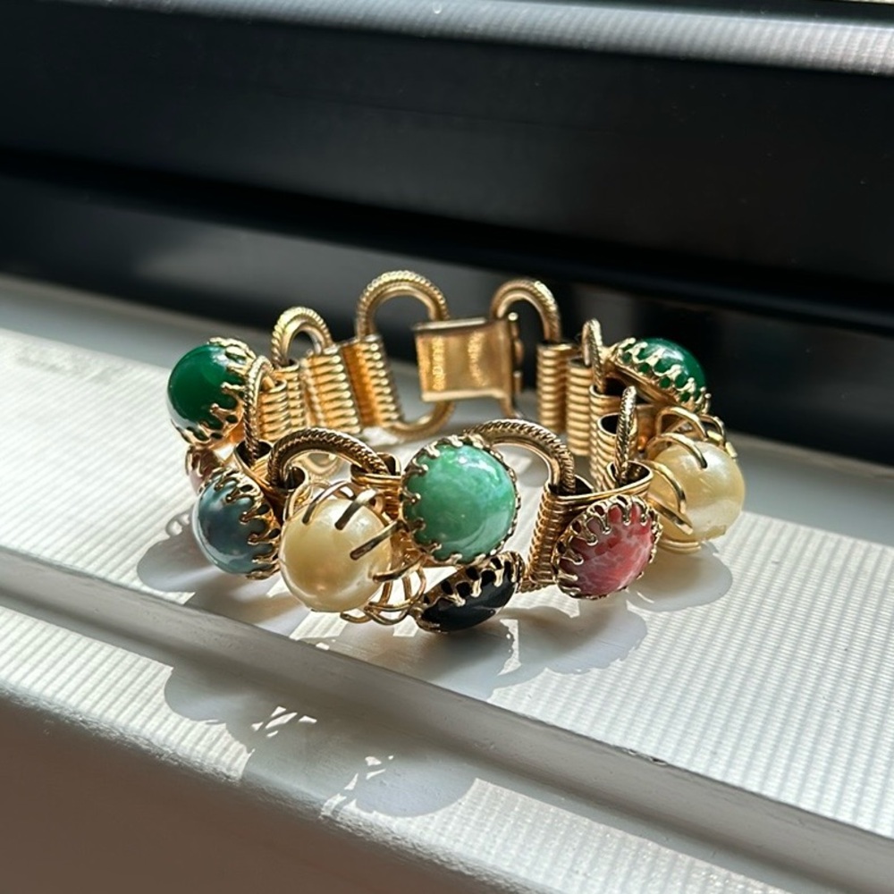 Vintage gold and bauble bracelet